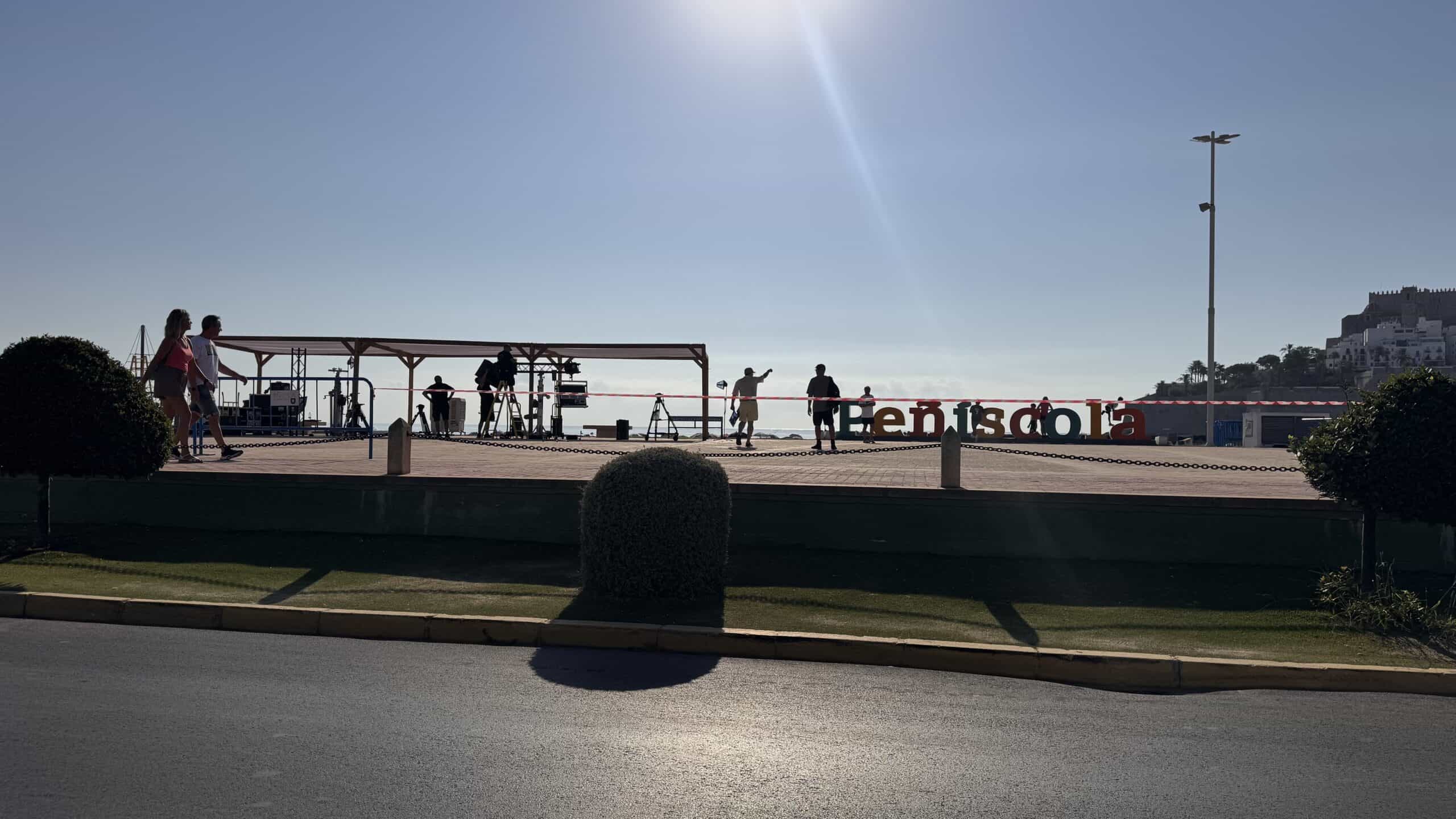 «El verano no se mueve» de Telecinco emite hoy en directo desde el Paseo Marítimo de Peñíscola
