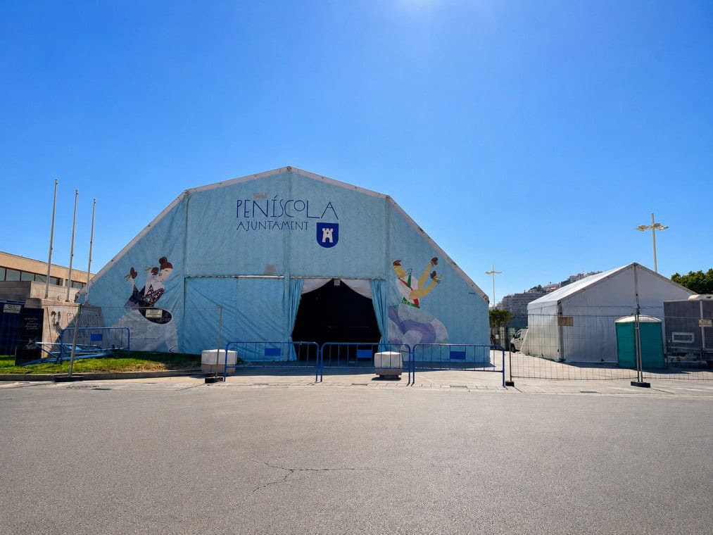 Peñíscola ya huele a fiesta: el recinto taurino, el parador y «El Jaleo» están listos para las Fiestas Patronales 2026